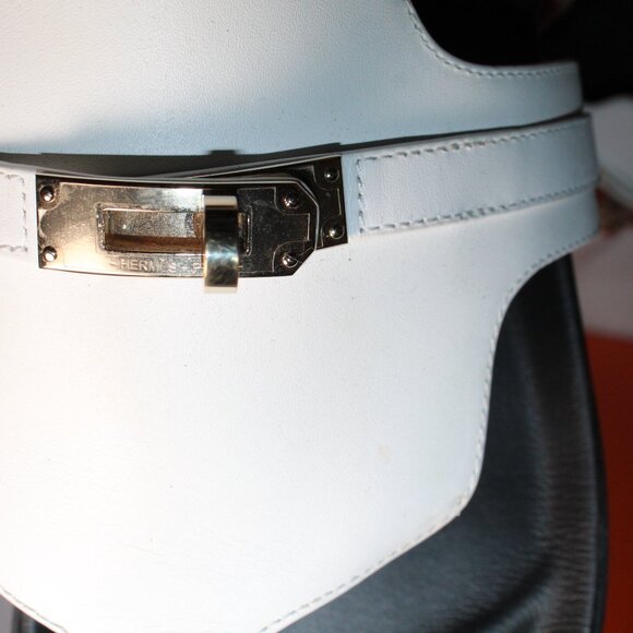 Hermes Empire Leather Thong Silver Hardware Slipon Sandals White Flats Slides 39 - Picture 8 of 9